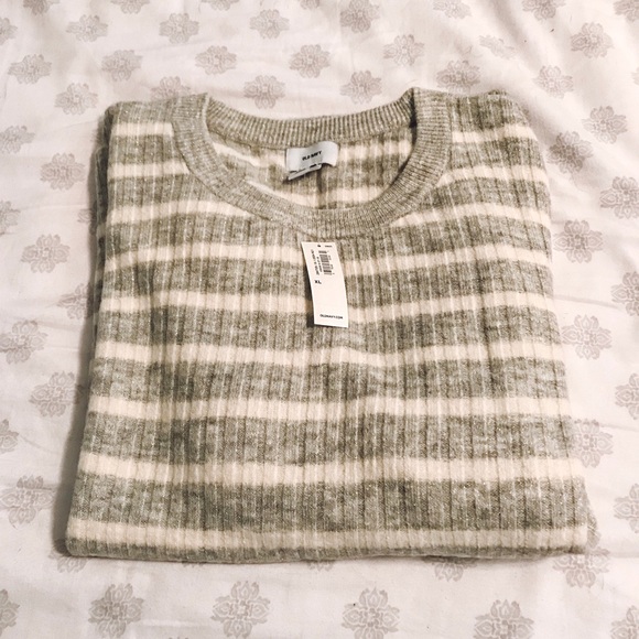 XL Old Navy Crew Neck Sweater - Picture 1 of 4